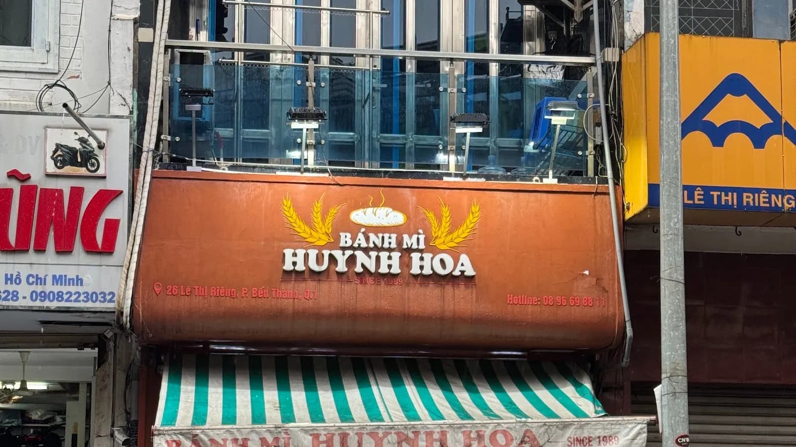 Bánh Mì Huynh Hoa