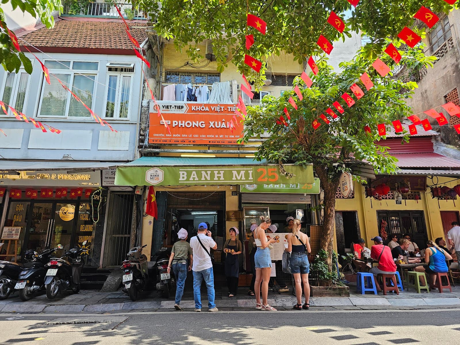 Banh Mi 25
